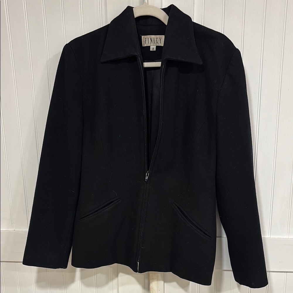 Finity black, zip-up, wool/cashmere blend stylish jacket size 8